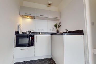 iQ Newland House Student Halls, 49 Mount St, Lenton, Nottingham, NG1 6HE - Image 5